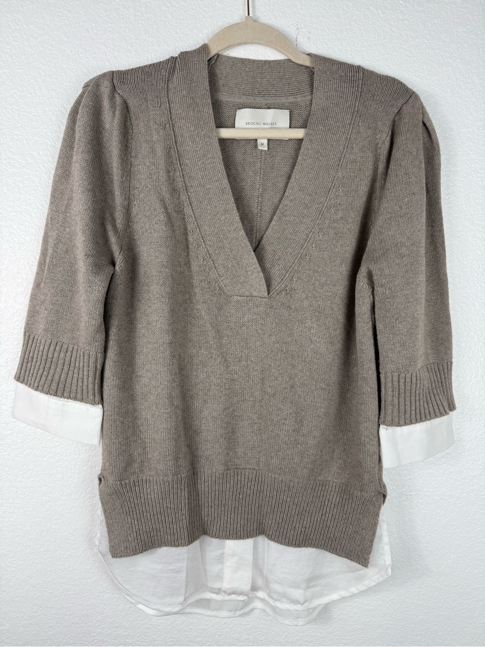 Brochu Walker Bisque Lucie Layered V Looker Medium